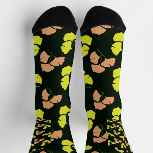 Pastel and Neon Ginko leaves on black Womens Socks Socken (Oben)