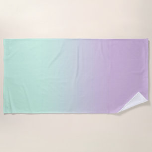 Pastel ästhetische Minze und Lilac Gradient Ombre Strandtuch