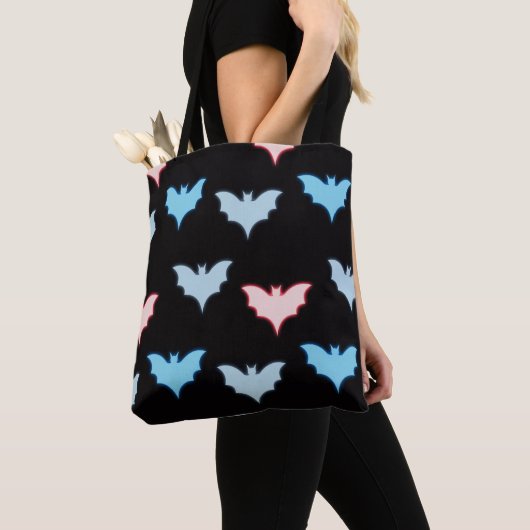 Pastel Bats Blue Grau Pink Black Halloween Tasche (Von Nahem)