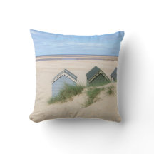 Pastel Beach Huts Throw Kissen