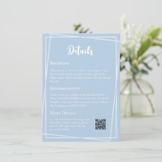 Pastel Blue Elegant QR Code Hochzeitdetails Begleitkarte (Stehend Vorderseite)