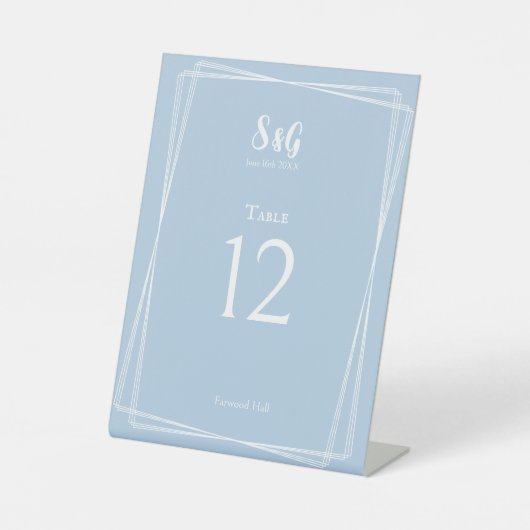 Pastel Blue Elegant Wedding Empfang Tischnummer Sockelschild (Vorderseite)