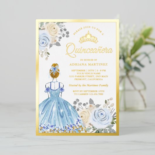 Pastel Blue Floral Dress Princess Quinceanera Gold Folieneinladung (Stehend vorne)