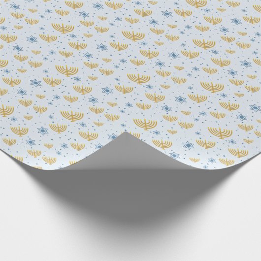 Pastel Blue Hanukkah Menorah Star von David Patter Geschenkpapier (Ecke)