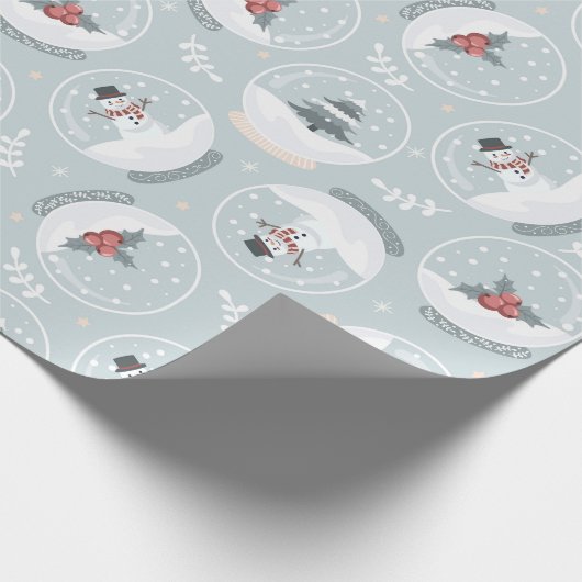 Pastel Blue Niedlich Snowman Snowglobe Weihnachten Geschenkpapier (Ecke)