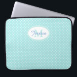 Pastel Blue Polka Dot Personalisiert Laptopschutzhülle<br><div class="desc">Niedlicher Polka dot personalisierter Laptop-Ärmel.</div>