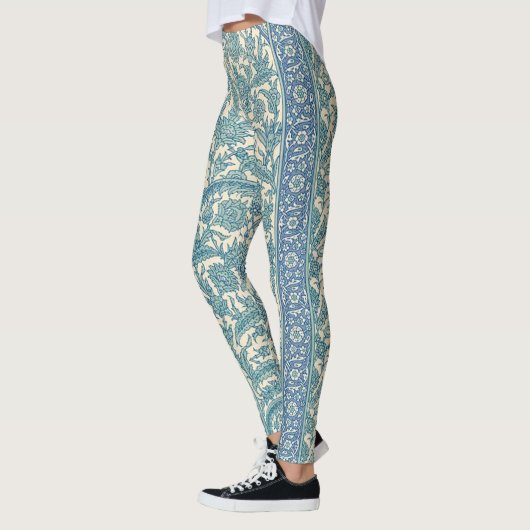 Pastel Blue Vintag Arabisch Rug Botanisches Muster Leggings (Links)