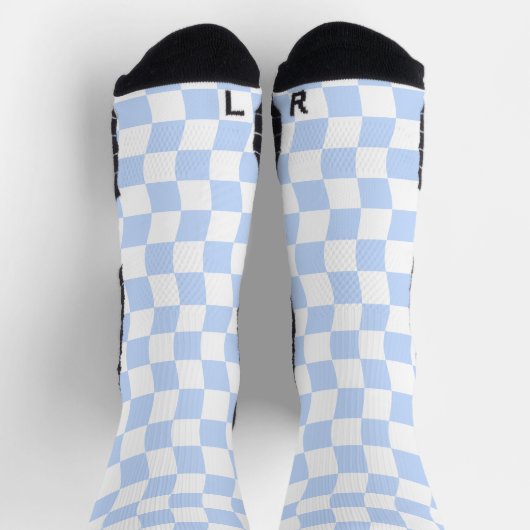 Pastel Blue White Retro Checkerboard Pattern Socken (Oben)