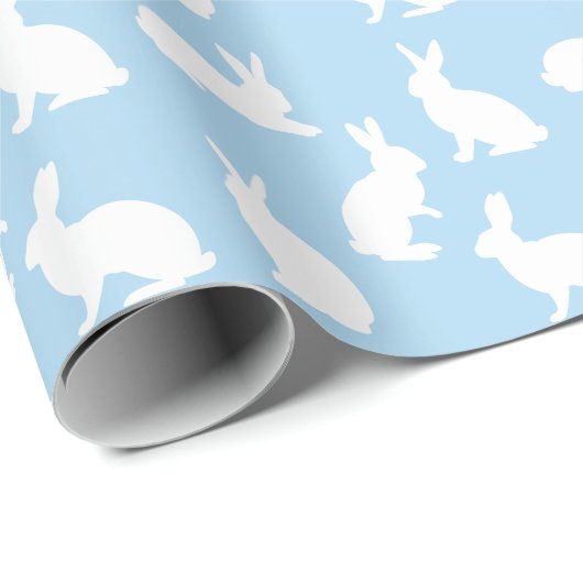 Pastel Blue With White Bunny Pattern Cute Easter Geschenkpapier (Rolleneckpunkt)