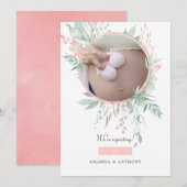 Pastel Blush Pink und Grünes Foto Schwangerschaft Ankündigung (Vorne/Hinten)