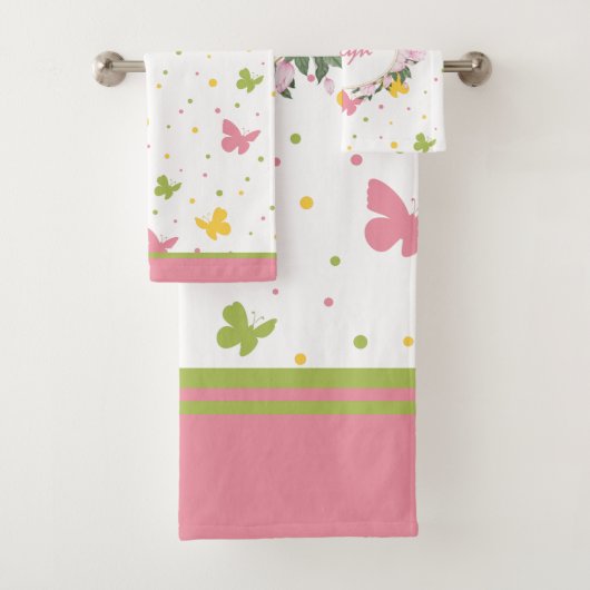 Pastel Butterfly Muster mit Blume und Namen Badhandtuch Set (Insitu)
