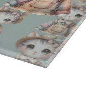 Pastel-Cotattecore-Katze in Overalls & Strohhut Schneidebrett (Ecke)
