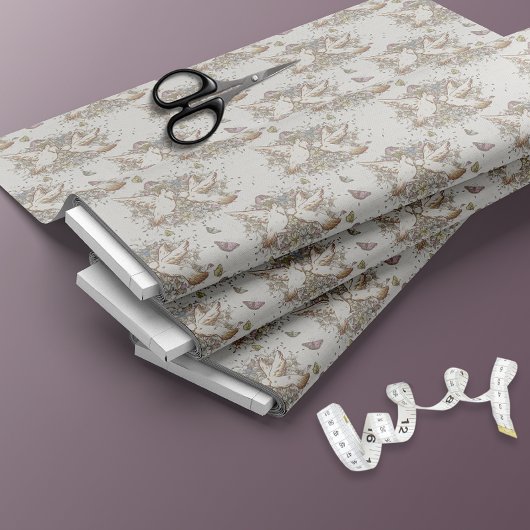 Pastel Doves Blumengestrübe Stoff