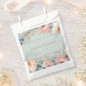 Pastel Floral Elegance Wedding Geschenktütchen (Ausgeschnitten)