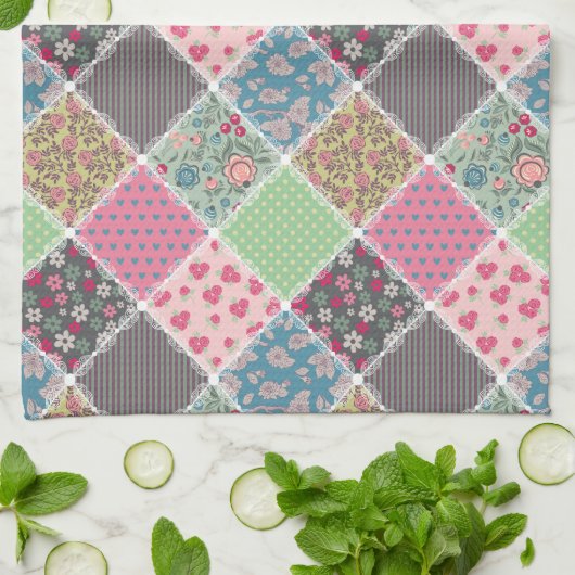 Pastel Floral Quilt Square Geschirrtuch (Gefaltet)