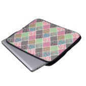 Pastel Floral Quilt Square Laptopschutzhülle (Vorne Knopf)