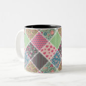 Pastel Floral Quilt Square Zweifarbige Tasse (Vorderseite Links)