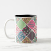 Pastel Floral Quilt Square Zweifarbige Tasse (Links)