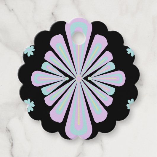 Pastel floral shapes on a black background geschenkanhänger (Vorderseite)