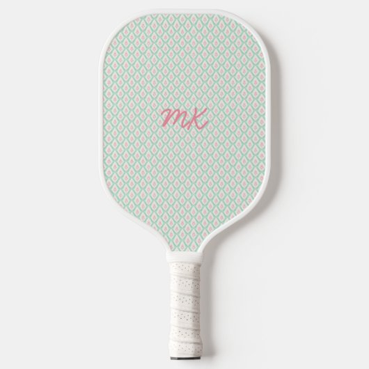 Pastel Girly Green & Pink Muster mit Initialen Pickleball Schläger (Vorderseite)