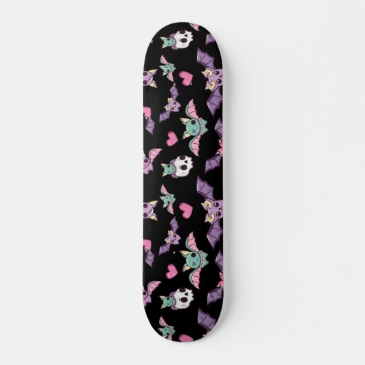 Pastel Goth Bat Lover Halloween Muster Skateboard (Vorne)