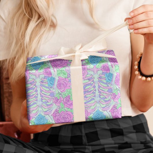 Pastel Goth Rose & Rib Käfig Skelett Geschenkpapier