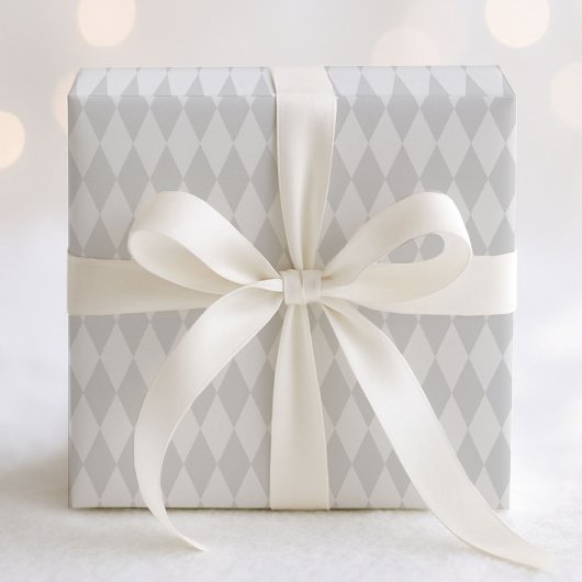 Pastel Gray and White Harlequin Pattern Geschenkpapier