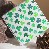 Pastel Green 3 Leaf Clover Kleeblatt Boho Elegant Geschenkpapier