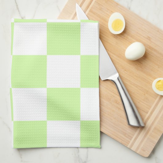 Pastel Green Checkered Gingham Pattern Geschirrtuch (Viertel Falte)