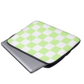Pastel Green Checkered Gingham Pattern Laptopschutzhülle (Vorne Knopf)