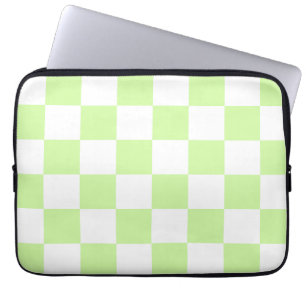 Pastel Green Checkered Gingham Pattern Laptopschutzhülle