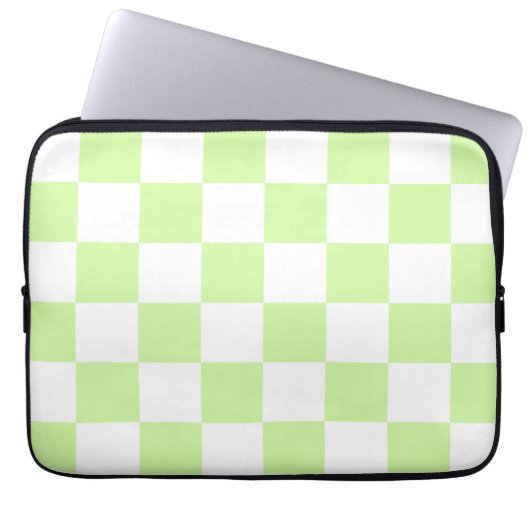 Pastel Green Checkered Gingham Pattern Laptopschutzhülle (Vorderseite)