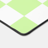Pastel Green Checkered Gingham Pattern Schreibtischunterlage (Ecke)