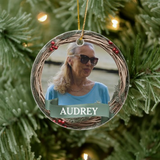 Pastel Green Grapevine Wreath ANY Photo Keramik Ornament (Baum)