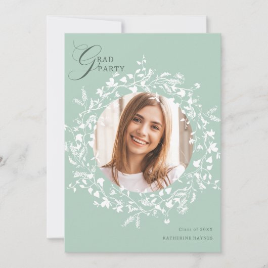 Pastel Green White Wildblume Wreath Abschluss Einladung (Vorderseite)