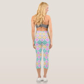  Pastel Harlequin Prism Small Diamond Pattern Capri Leggings (Rückseite)