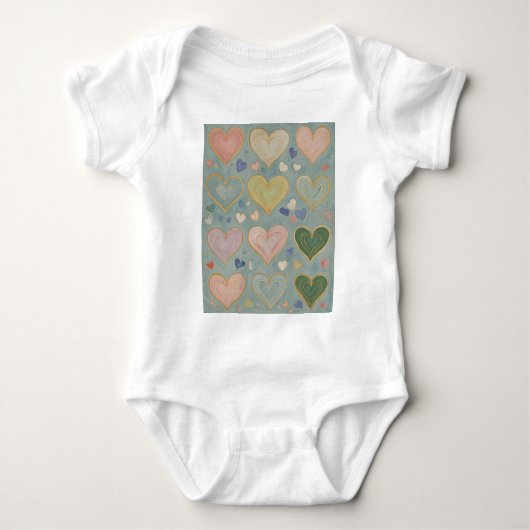 Pastel Heart Tapestry Baby Strampler (Vorderseite)