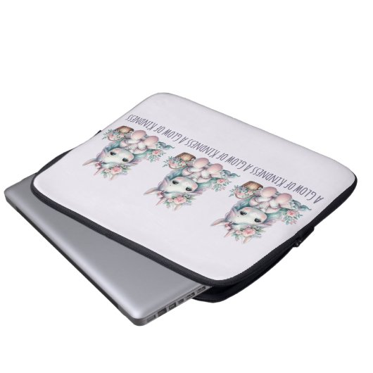 Pastel Kawaii Unicorn Doll with Flower Basket Laptopschutzhülle (Vorne Knopf)