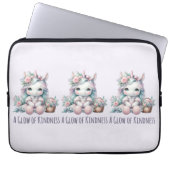 Pastel Kawaii Unicorn Doll with Flower Basket Laptopschutzhülle (Vorderseite)