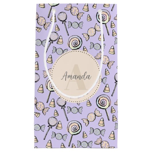 Pastel Lila Candy Theme Monogramm und Name Kleine Geschenktüte (Vorderseite)
