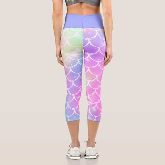 Pastel Mermaid Scales Capri Leggings (Rückseite)