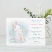 Pastel Mother und Baby Rabbit Baby Dusche Einladung (Stehend Vorderseite)