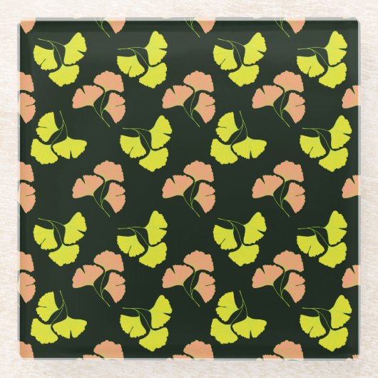 Pastel-Neon Ginko Leaves on Black Background Glasuntersetzer (Vorderseite)