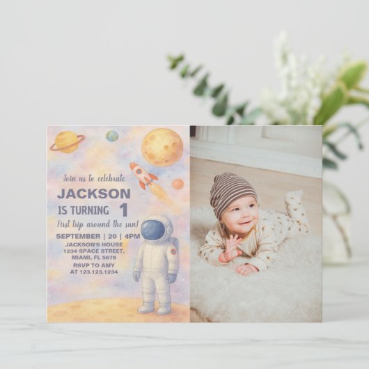 Pastel Outer Space Einladung zum Geburtstag (Stehend Vorderseite)