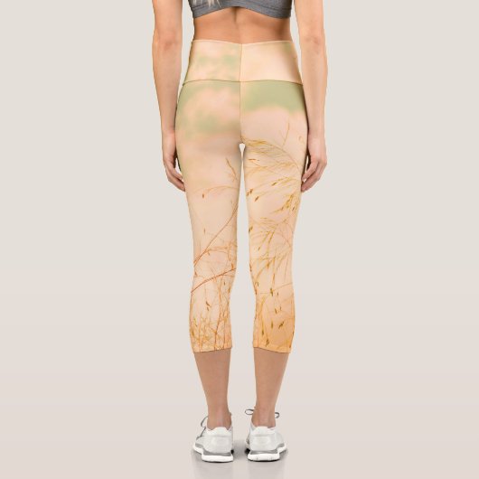 Pastel Pale Golden Tree Brunches Sky Capri Leggings (Rückseite)