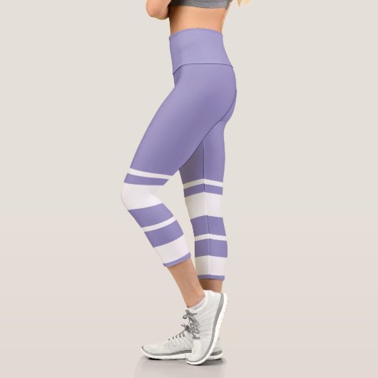 Pastel Pale Lavendel Lila Abstrakte Kunst, Dichtun Capri Leggings (Links)