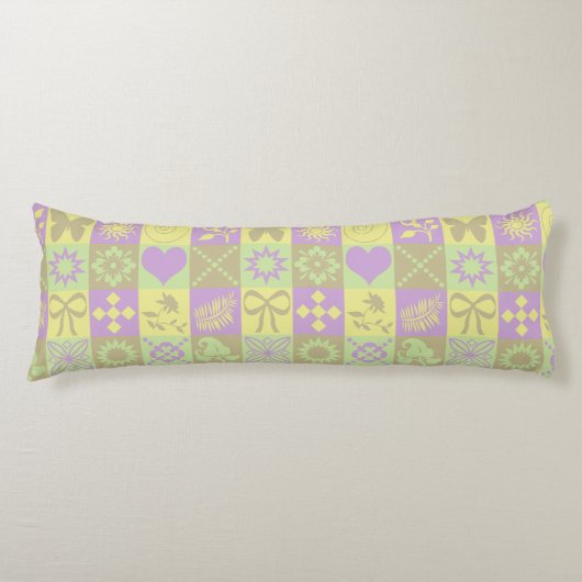 Pastel Patchwork Motif Muster Seitenschläferkissen (Vorderseite)