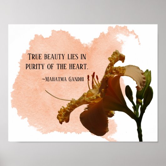 Pastel Peach Taglilie True Beauty Gandhi Zitat Poster (Vorne)