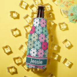 Pastel Pickleballs auf dunkelgrün mit Namen Flaschenkühler