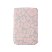 Pastel Pink and Grey Floral Monogram Badematte (Vorderseite Vertikal)